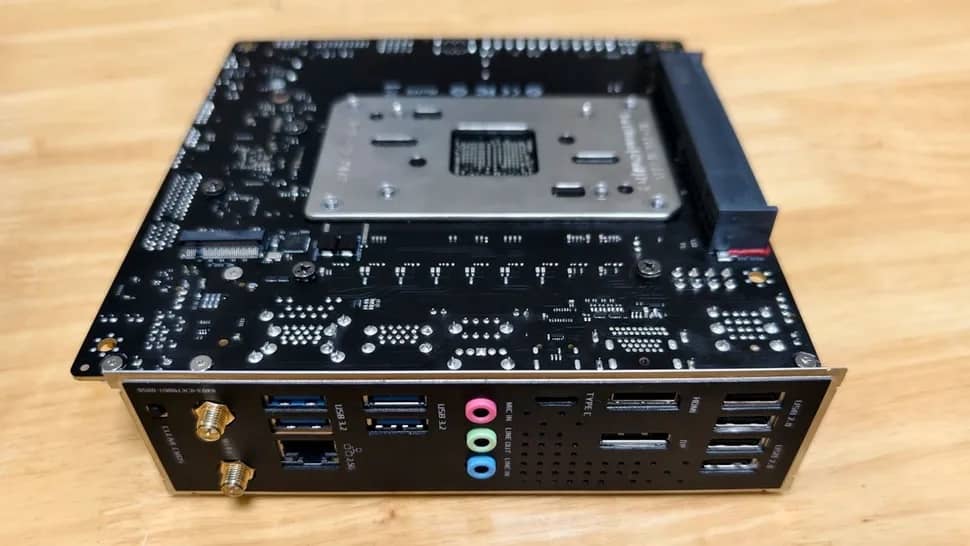 AMD B850 Mini ITX 2