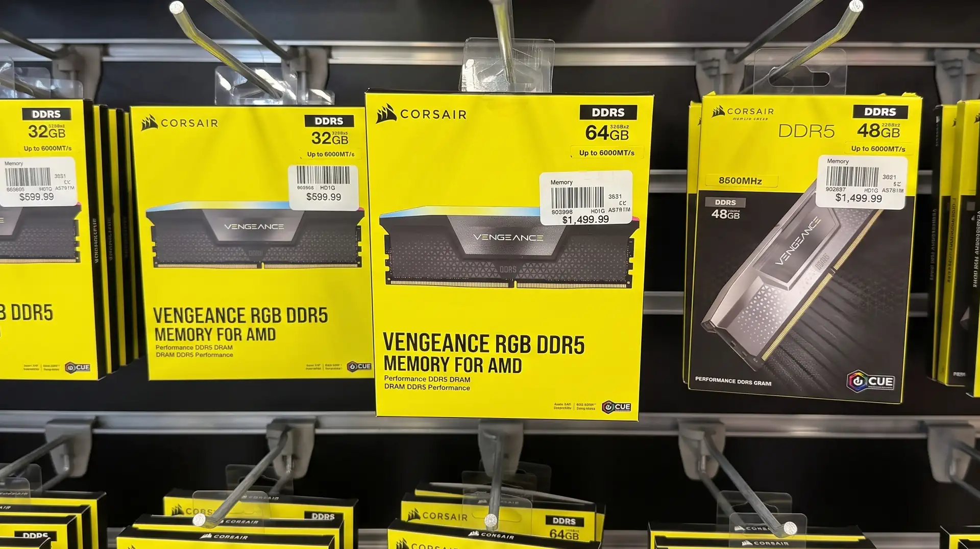Комплект DDR5 на 64 ГБ теперь стоит почти 1500$