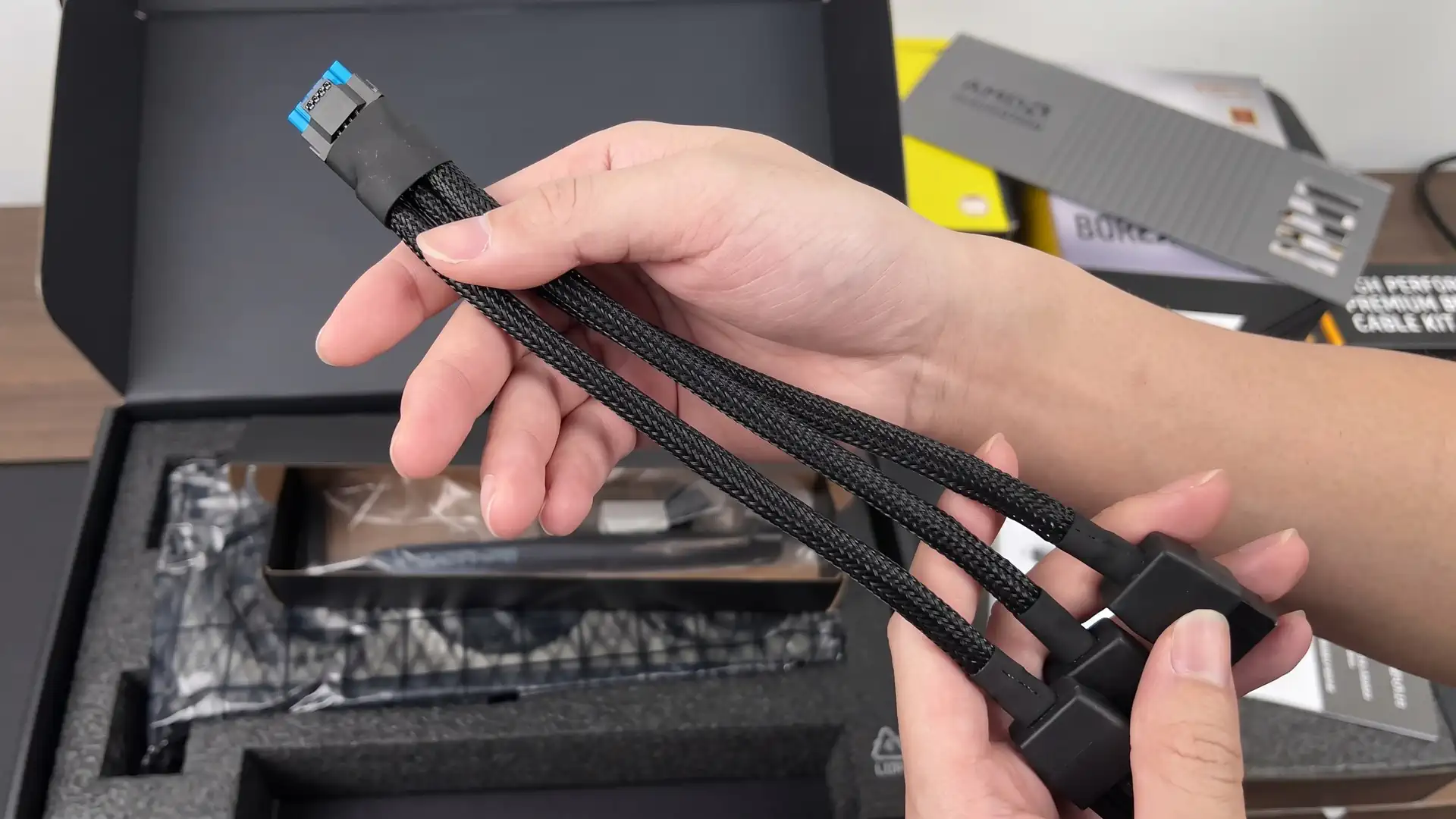 Sapphire RX 9070 XT с 12V-2x6 советуют подключать напрямую к блоку питания