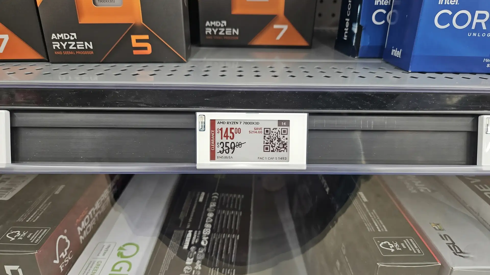 Walmart обрушила цену на AMD Ryzen 7 7800X3D до $145