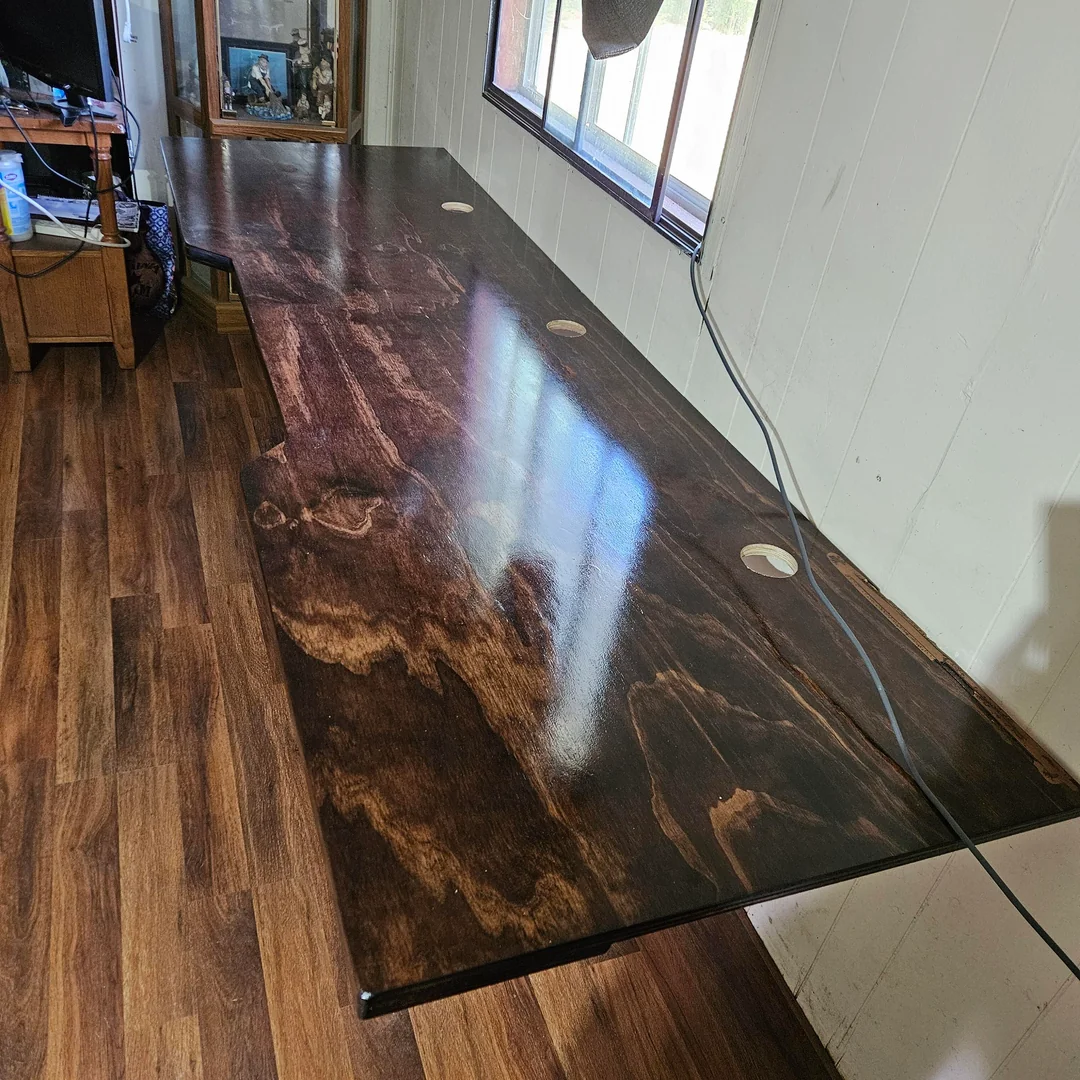 my grandfather and i finished my new pc desk v0 g82vxhor2uug1