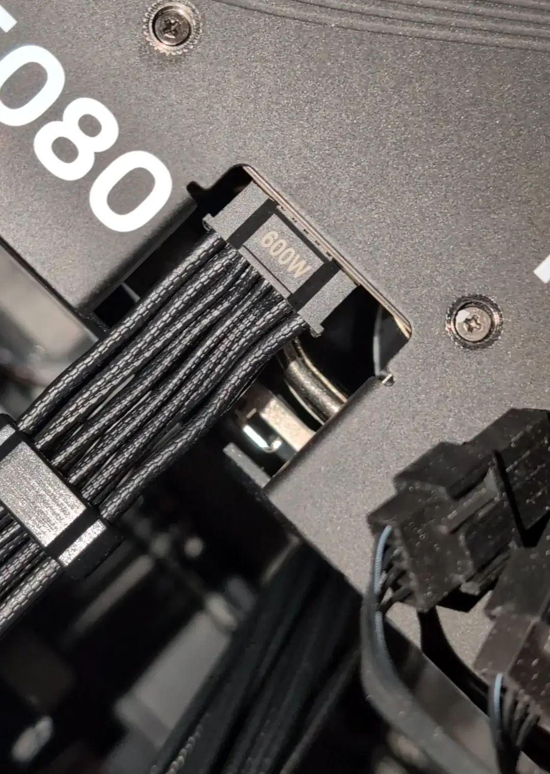 psu cables 16 pin slowly backing out on their own yellow v0 qxsu3ydoofkg1 gamegpu