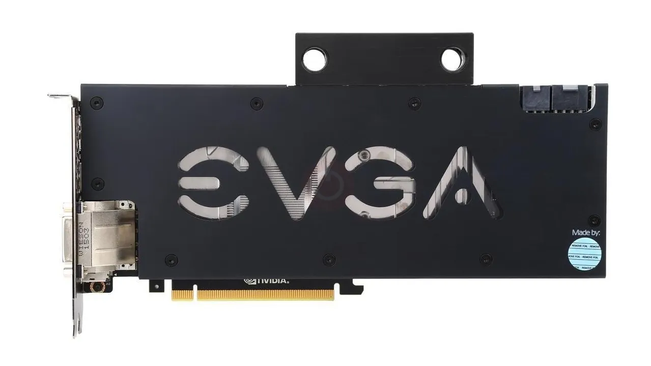 Геймер купил две EVGA GTX TITAN X Hydro Copper всего за 86 долларов