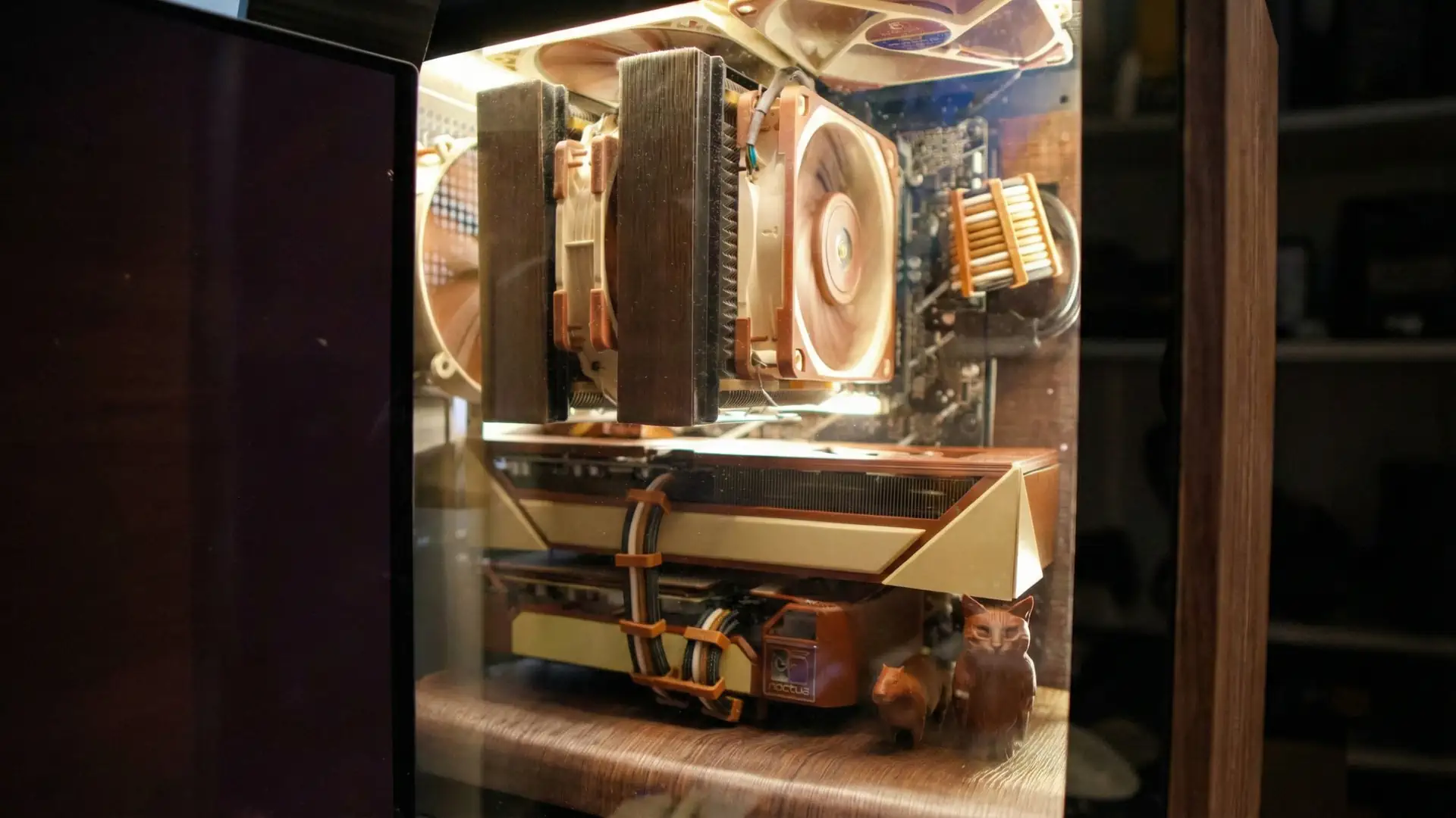 Пользователь объединил RTX 5060 Ti и RTX 2060 в стиле Noctua
