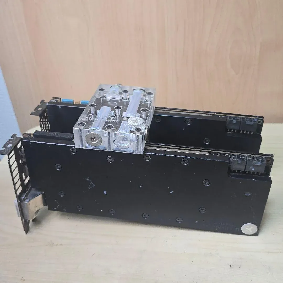 i bought 2x evga gtx titan x maxwell with random ek parts v0 5951ytk1pdjg1 gamegpu