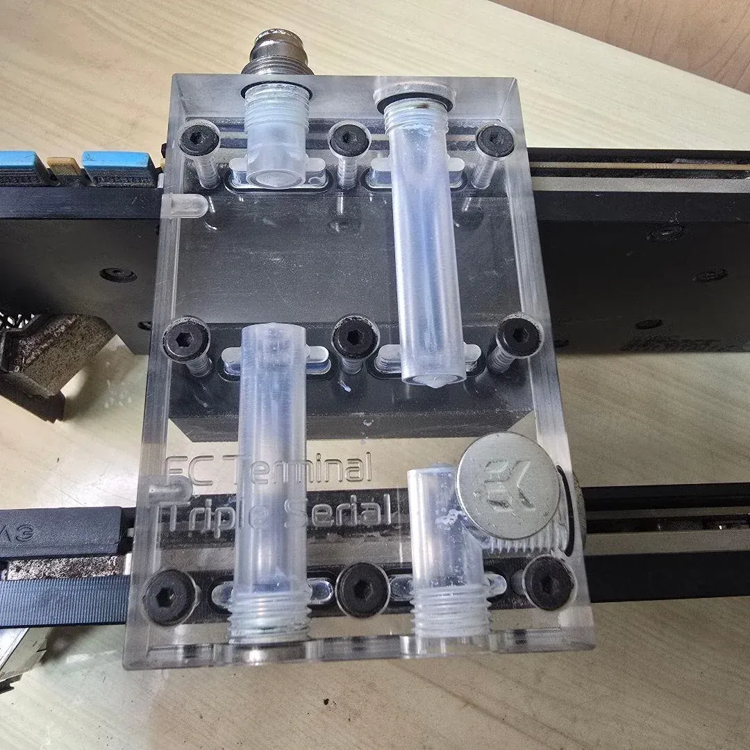 i bought 2x evga gtx titan x maxwell with random ek parts v0 mrww7xg1pdjg1 gamegpu