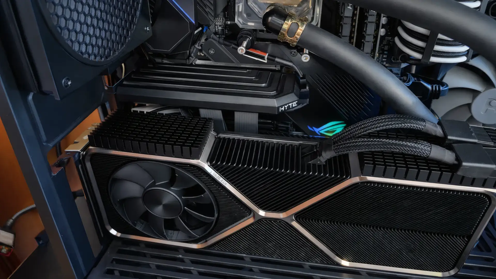 Инженерный образец RTX 3080 Ti протестировали на мощности свыше 550 Вт