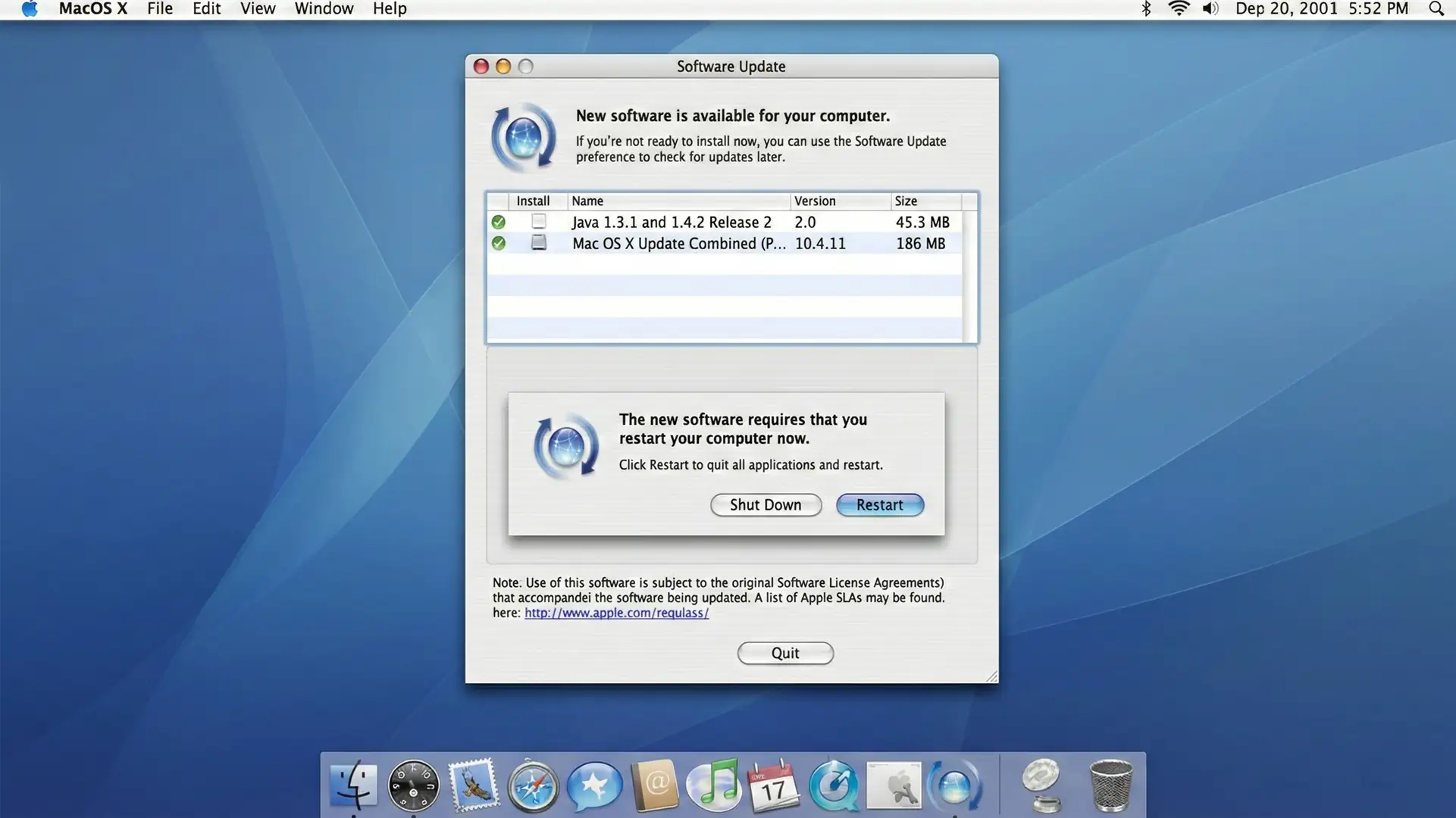 Винтажный ноутбук iBook G4 компании Apple без проблем подключается к сети