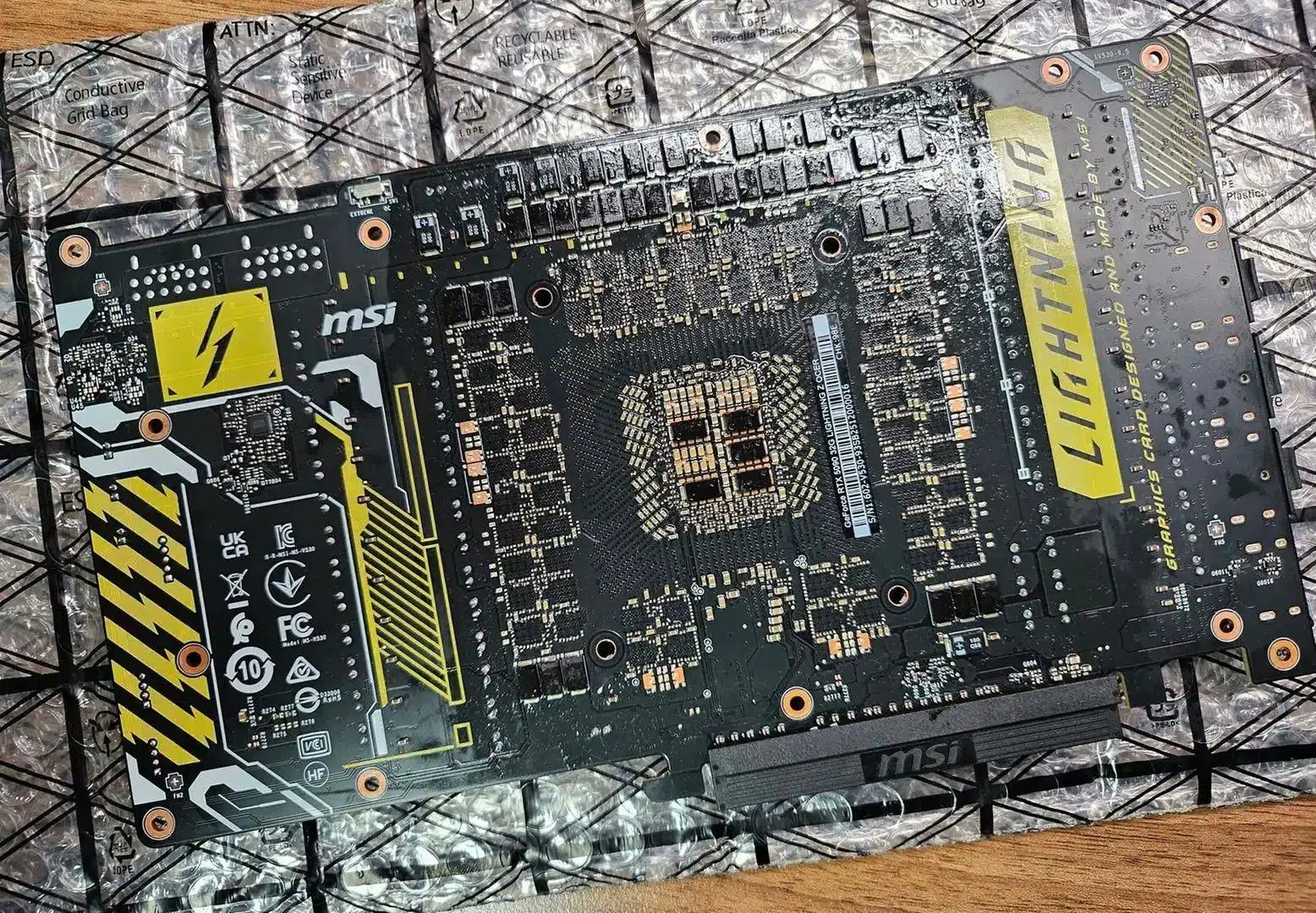 G9v52luboAAJi8G gamegpu