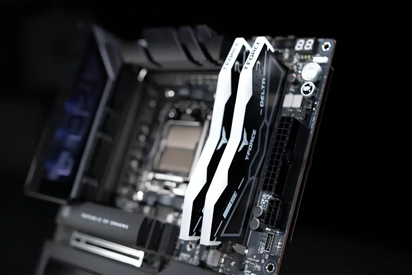 ASUS ускоряет DDR5 на платформе AM5