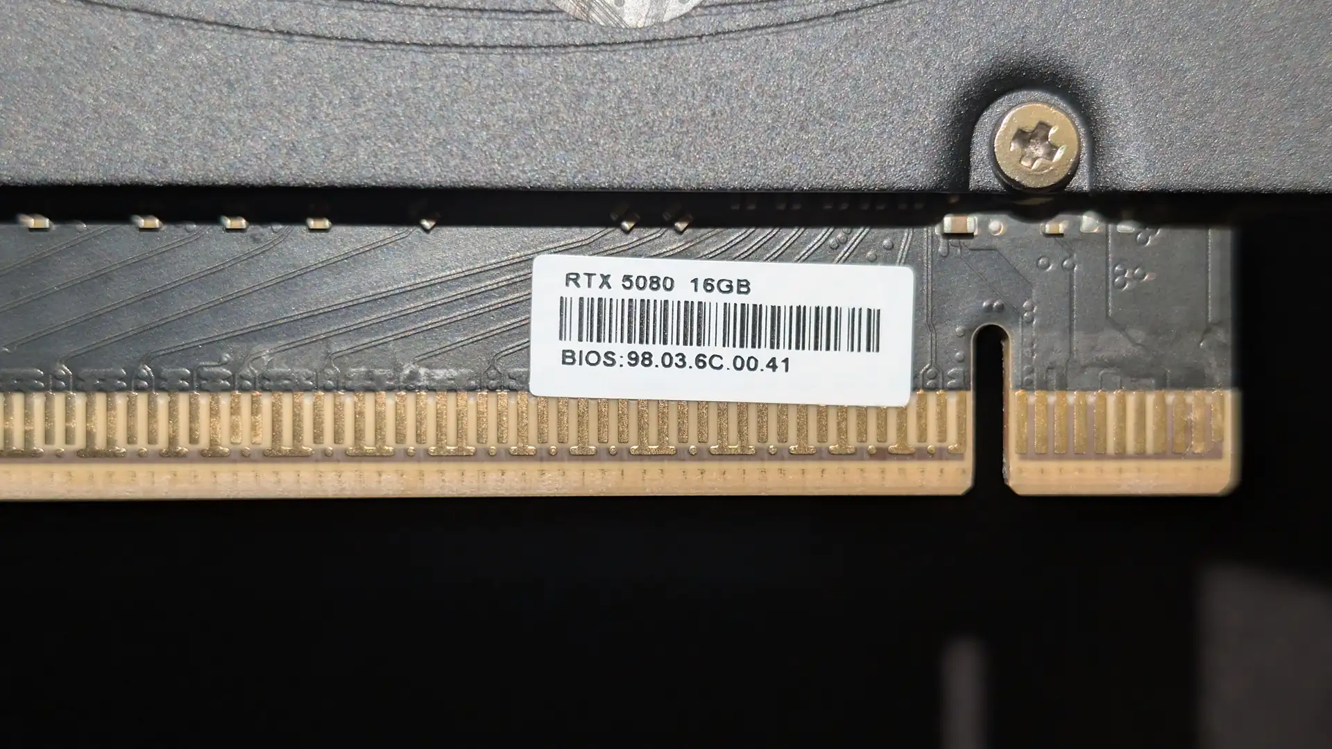 Брак PNY: наклейки на контактах ломают RTX 5070 Ti и 5080