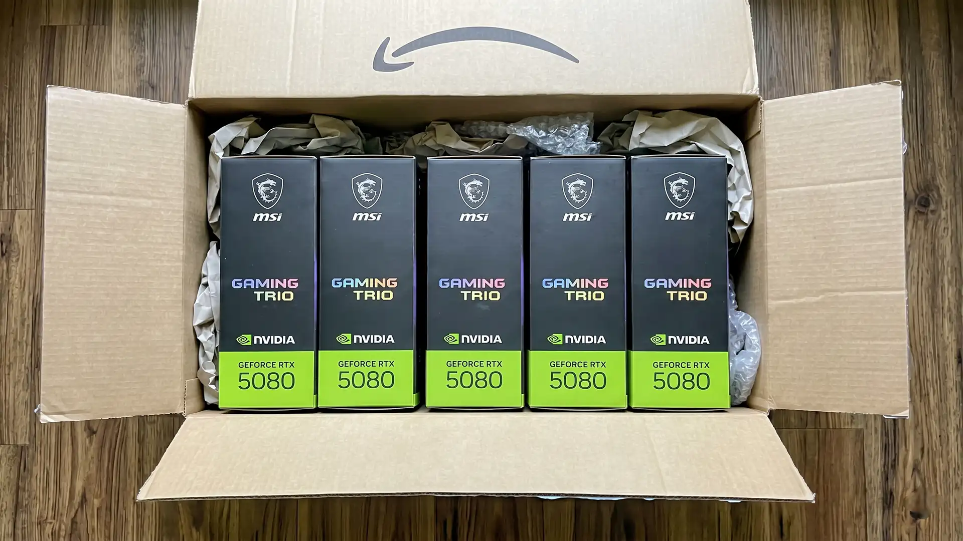 Пользователь Amazon случайно получил ящик RTX 5080 вместо одной видеокарты