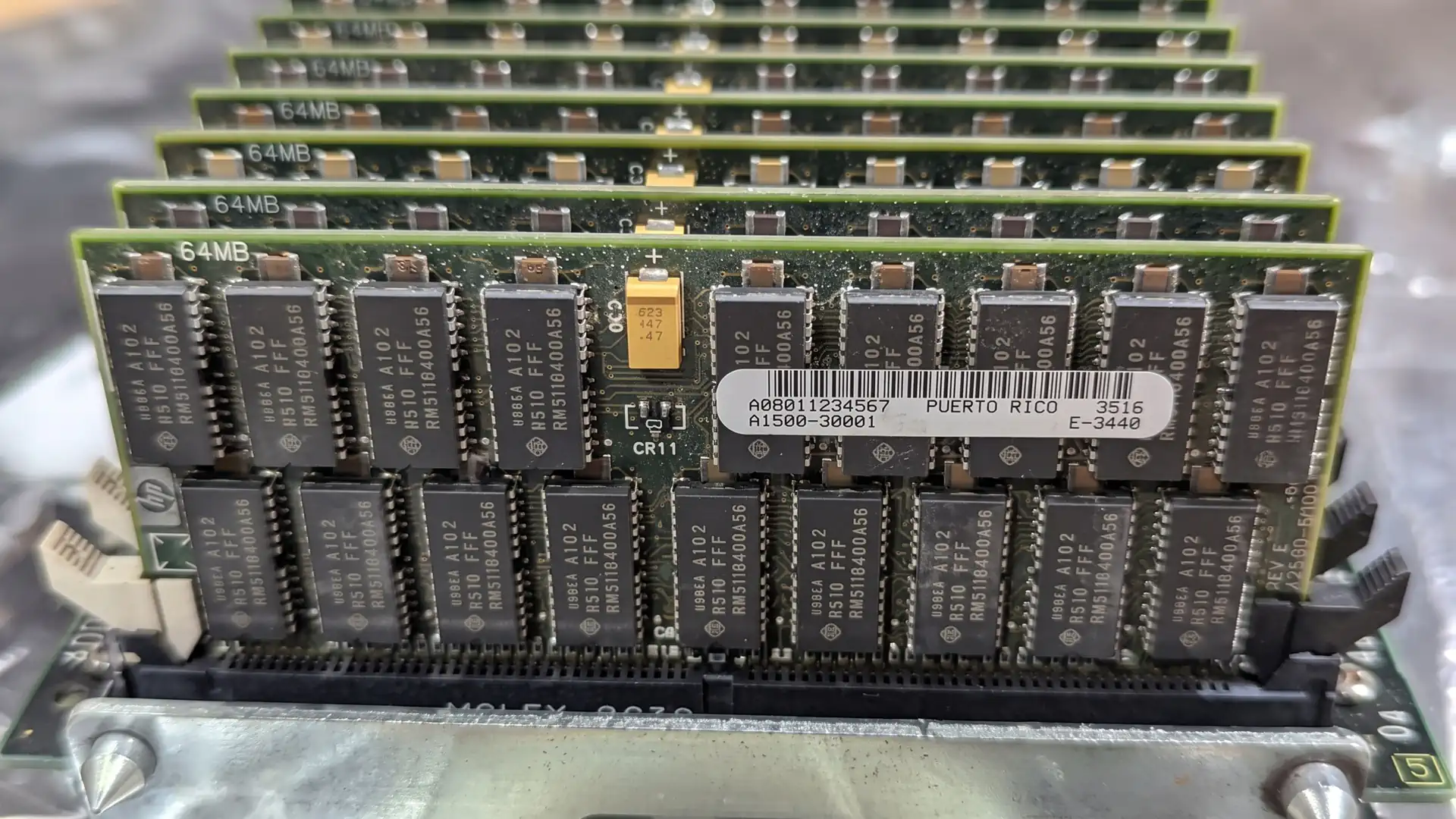 В 1995 году 1 ГБ ОЗУ стоил около $60000 на примере Power Macintosh 9500