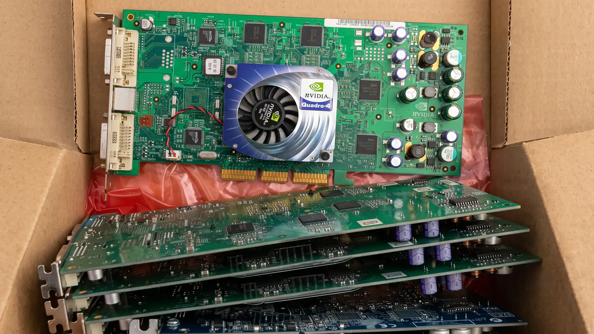 Старые NVIDIA Quadro4 продают за $400 из за дефицита для медицинского оборудования