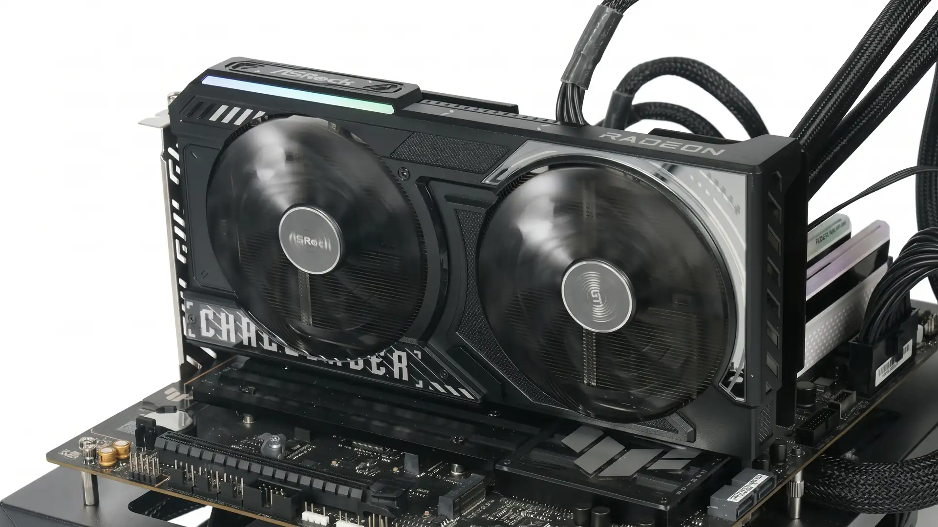 Сравнение производительности AMD Radeon RX 9050 и NVIDIA GeForce RTX 5050