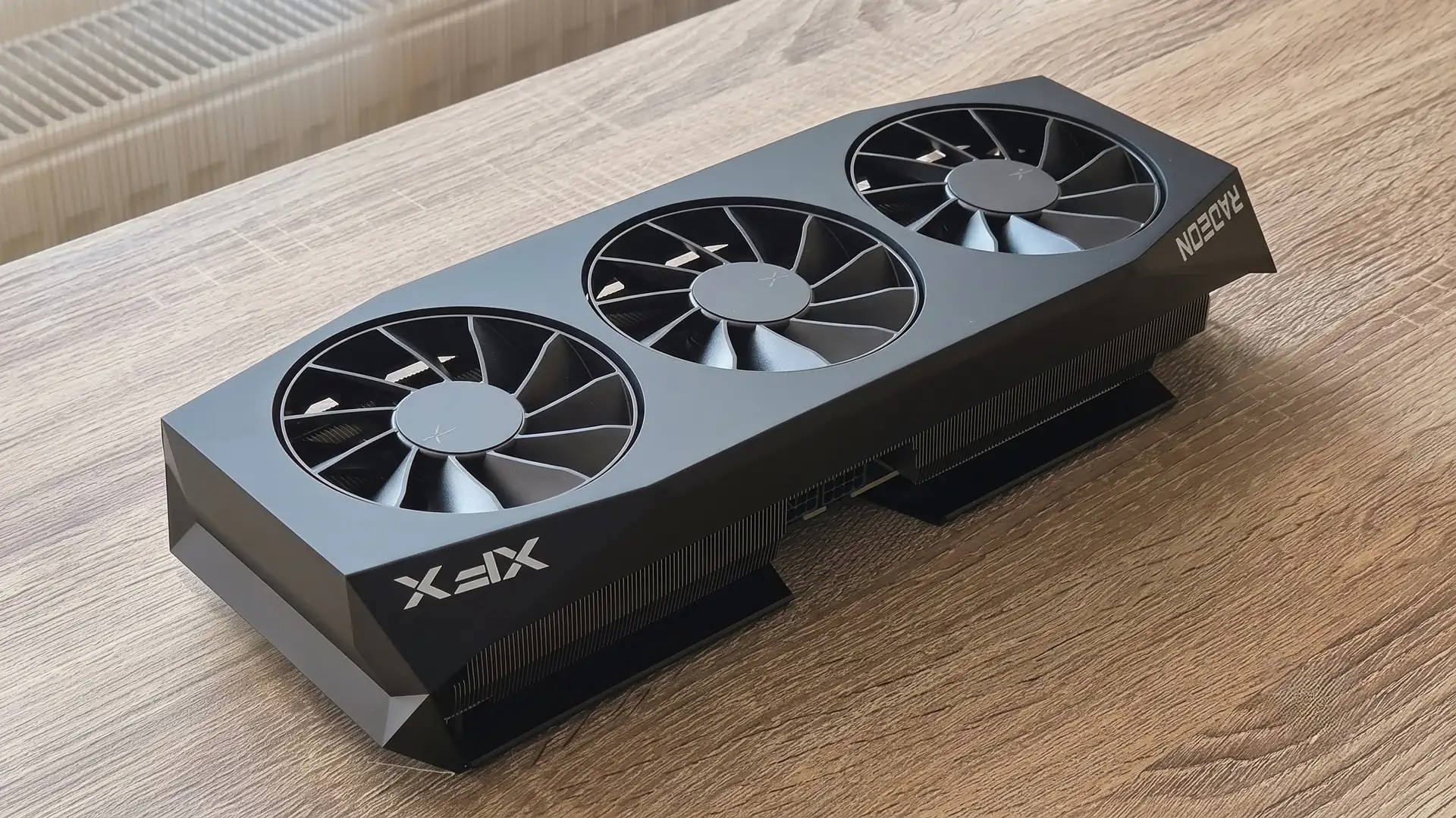 Владелец RTX 5090 продал ее за $3800 и перешел на Radeon RX 9070 XT за $750