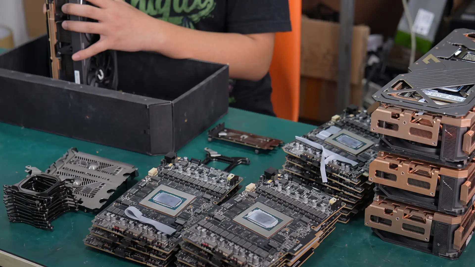 NVIDIA повысила отпускные цены комплектов GPU и VRAM для партнеров