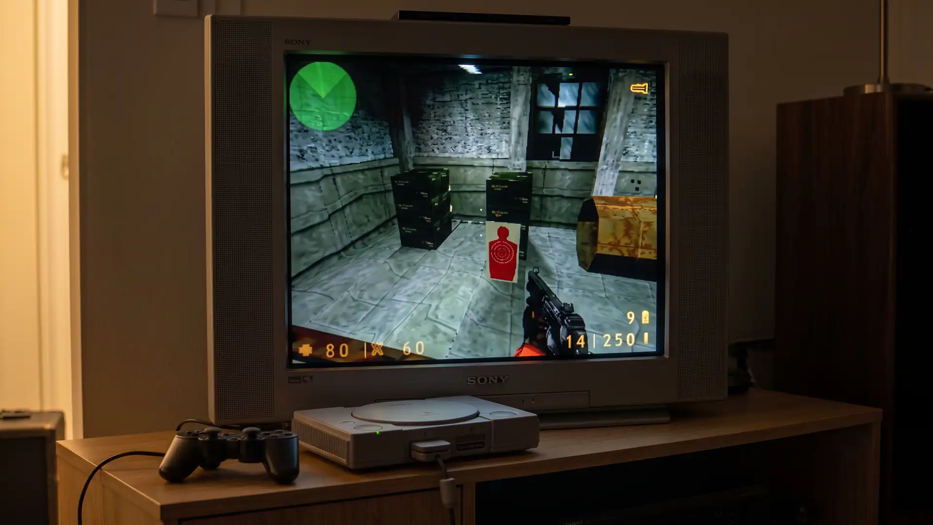 Half Life запустили на оригинальном железе PlayStation 1 с производительностью до 20 FPS