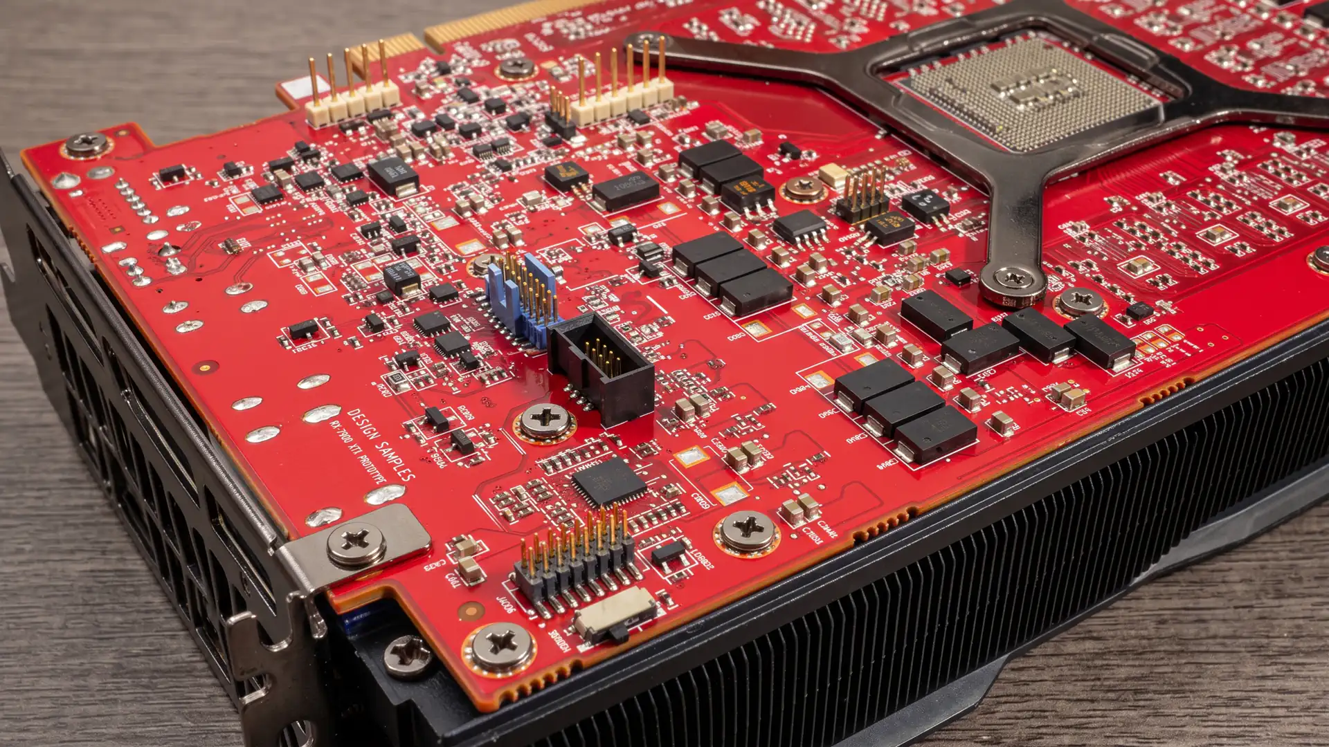 Энтузиаст купил редкий инженерный образец Radeon RX 7900 XTX с 16 ГБ VRAM