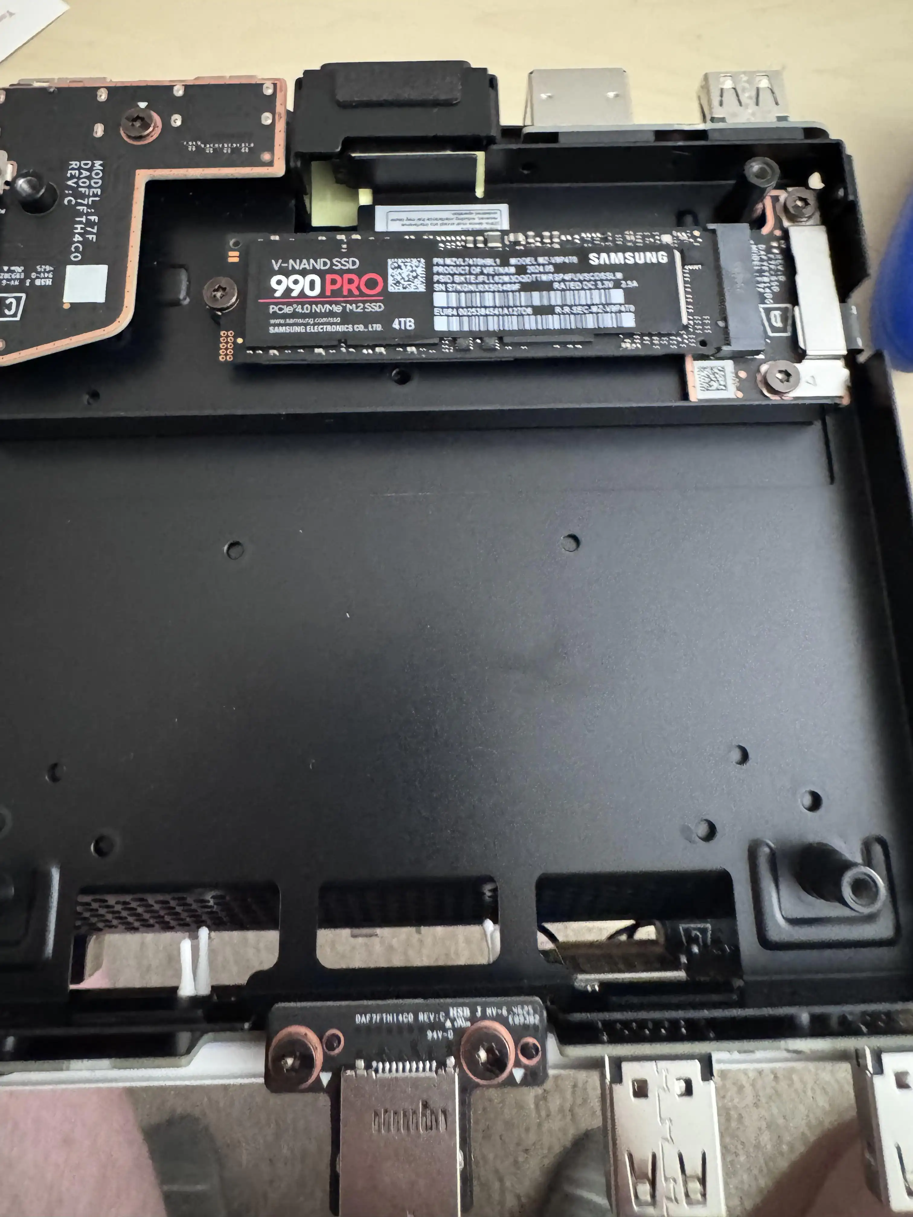 tnk0r3e9dich1 gpu