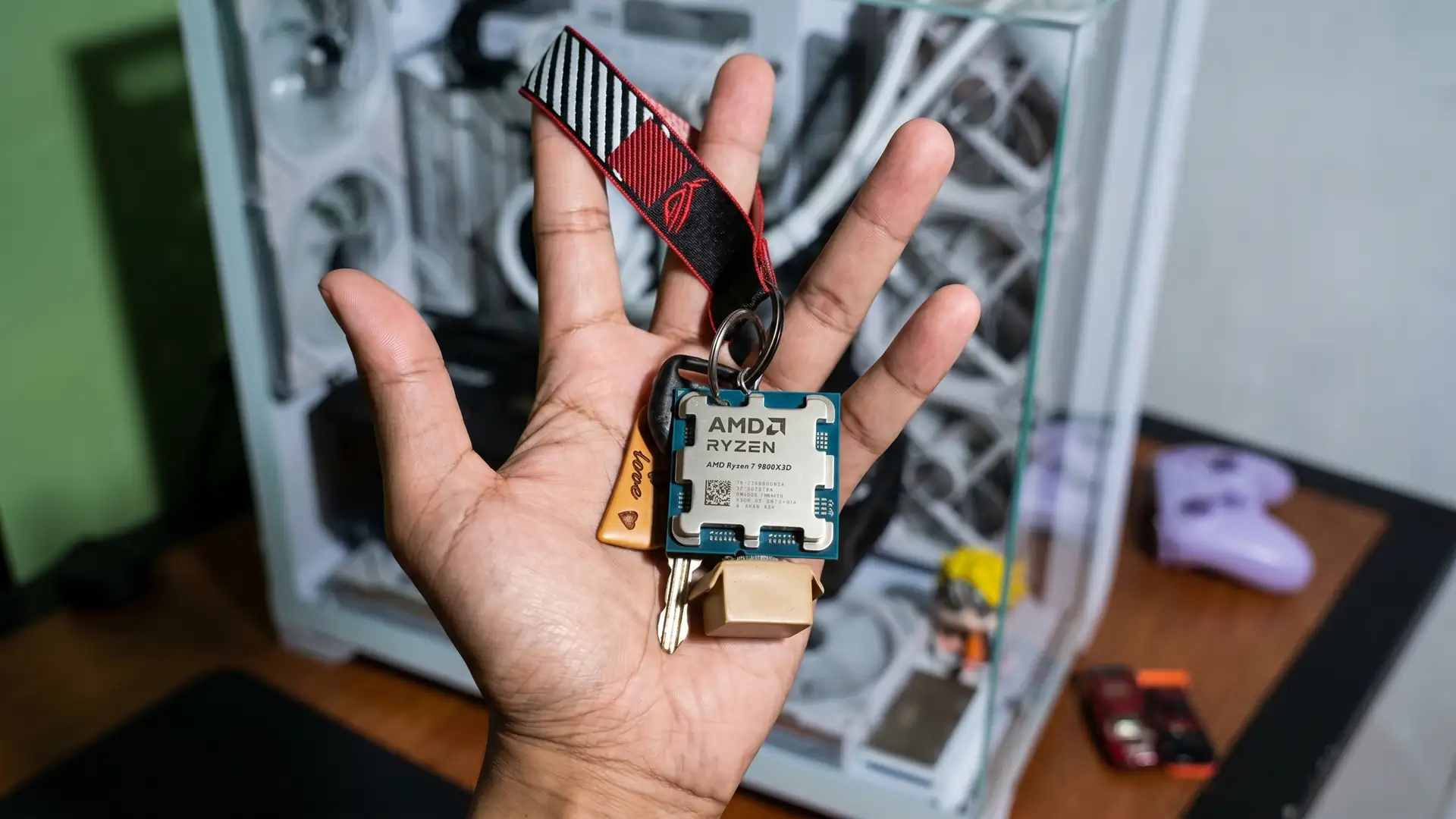 Пользователь Reddit превратил сломанный процессор 9800X3D в аксессуар для ключей