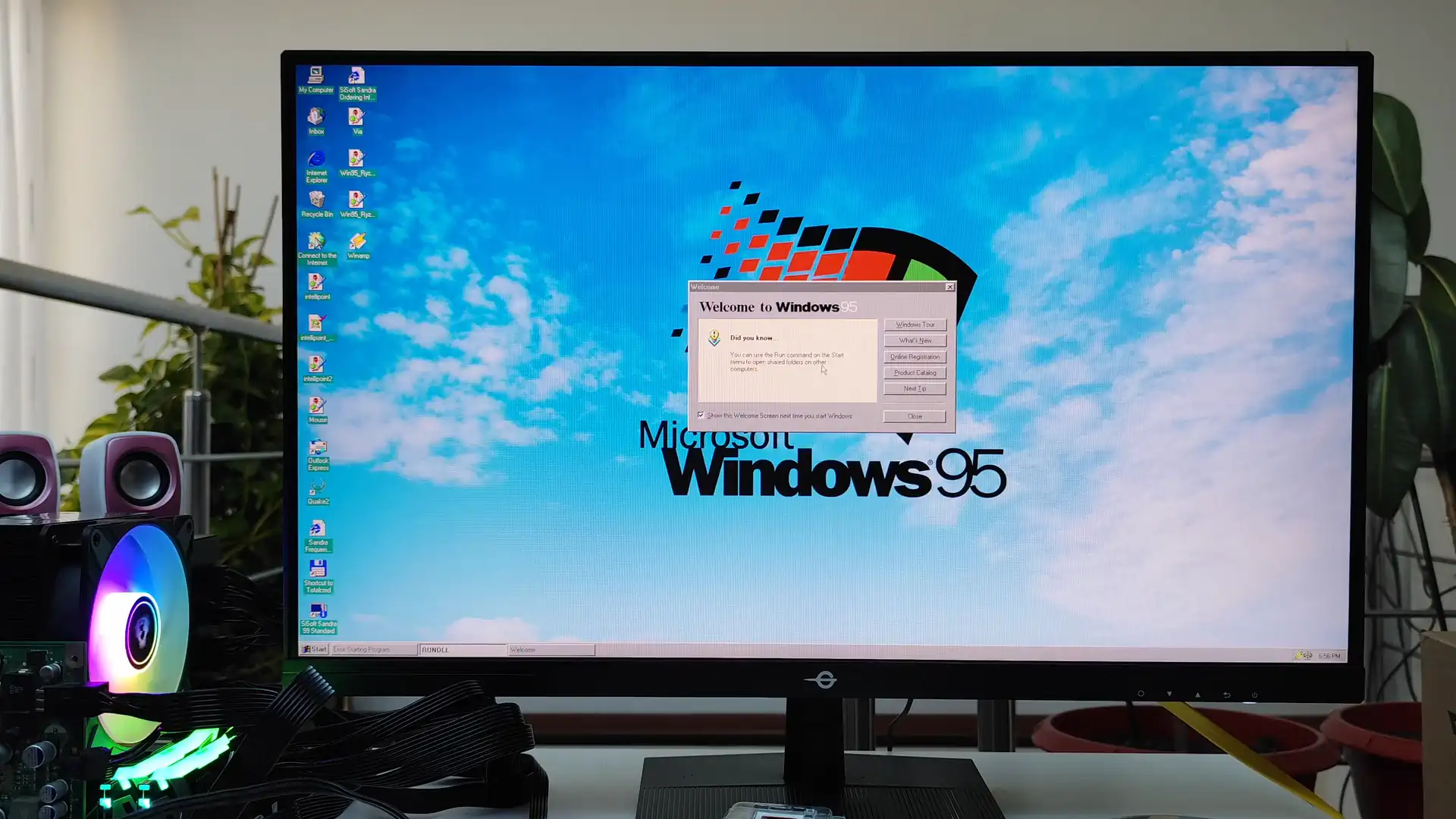 Windows 95 на процессоре Ryzen 9 9900X загружается за 6 секунд