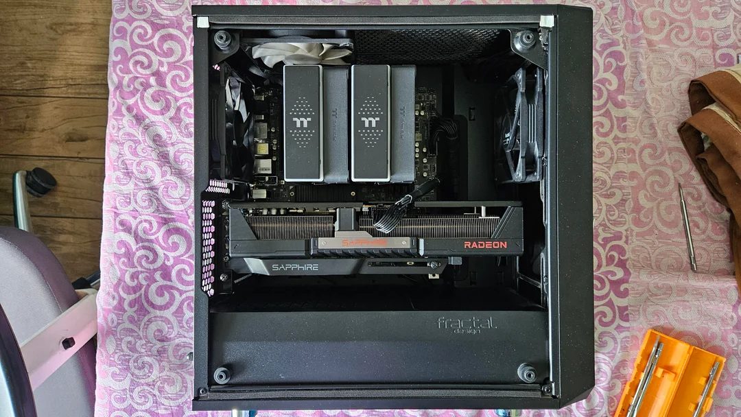 finally decided to go ahead with 9070xt back to team red gpu v0 yhj5t57wqsqh1