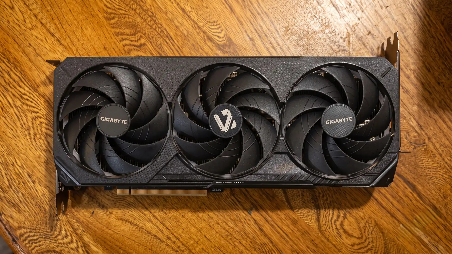GeForce RTX 5080 за $600 стала одной из самых выгодных покупок на вторичном рынке
