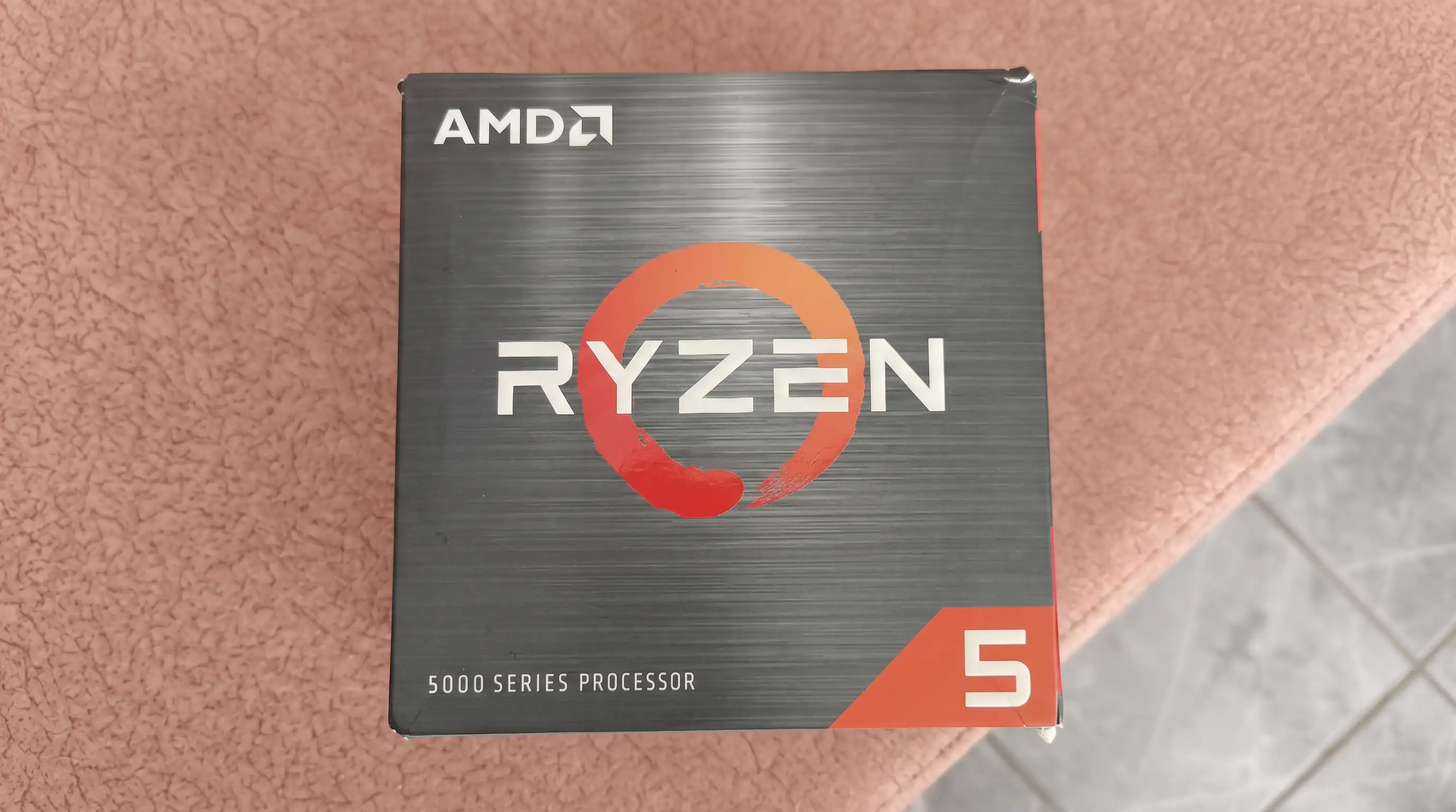 Покупатель Amazon заказал материнскую плату B550M и получил Ryzen 5 5500