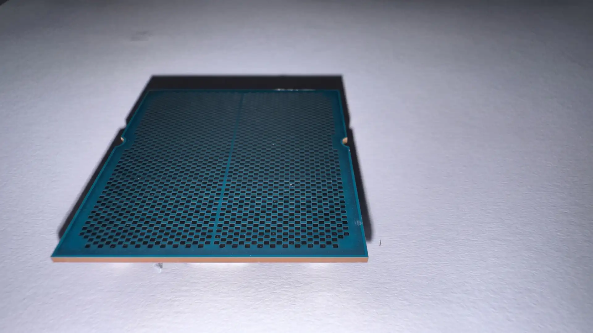 Стресс тест оперативной памяти приводит к разрушению контактов процессора Ryzen 7 9800X3D