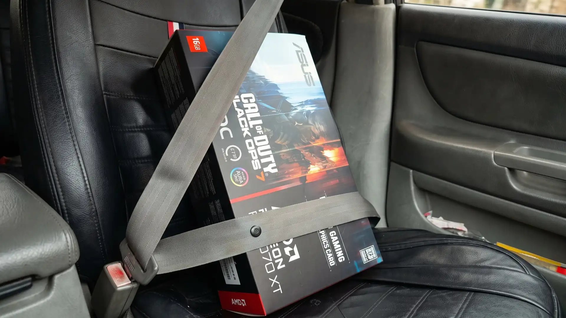 Энтузиас приобрел редкую видеокарту ASUS Radeon RX 9070 XT серии Call of Duty