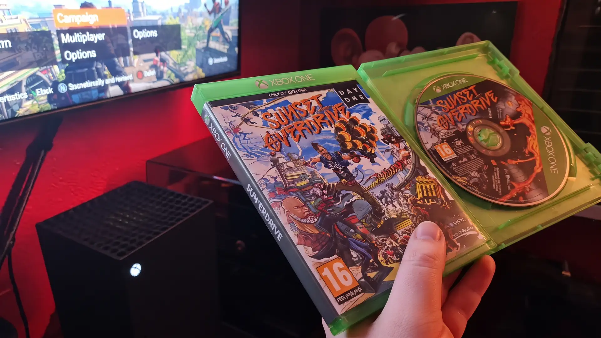 Будущая консоль Xbox Helix может сохранить поддержку физических носителей