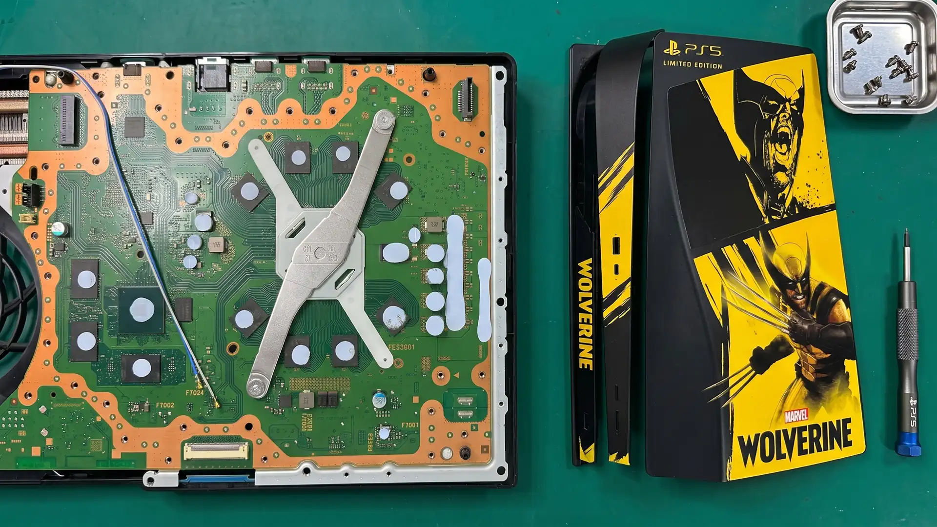 Новая PS5 Slim получила материнскую плату EDM-051 и систему охлаждения от PS5 Pro