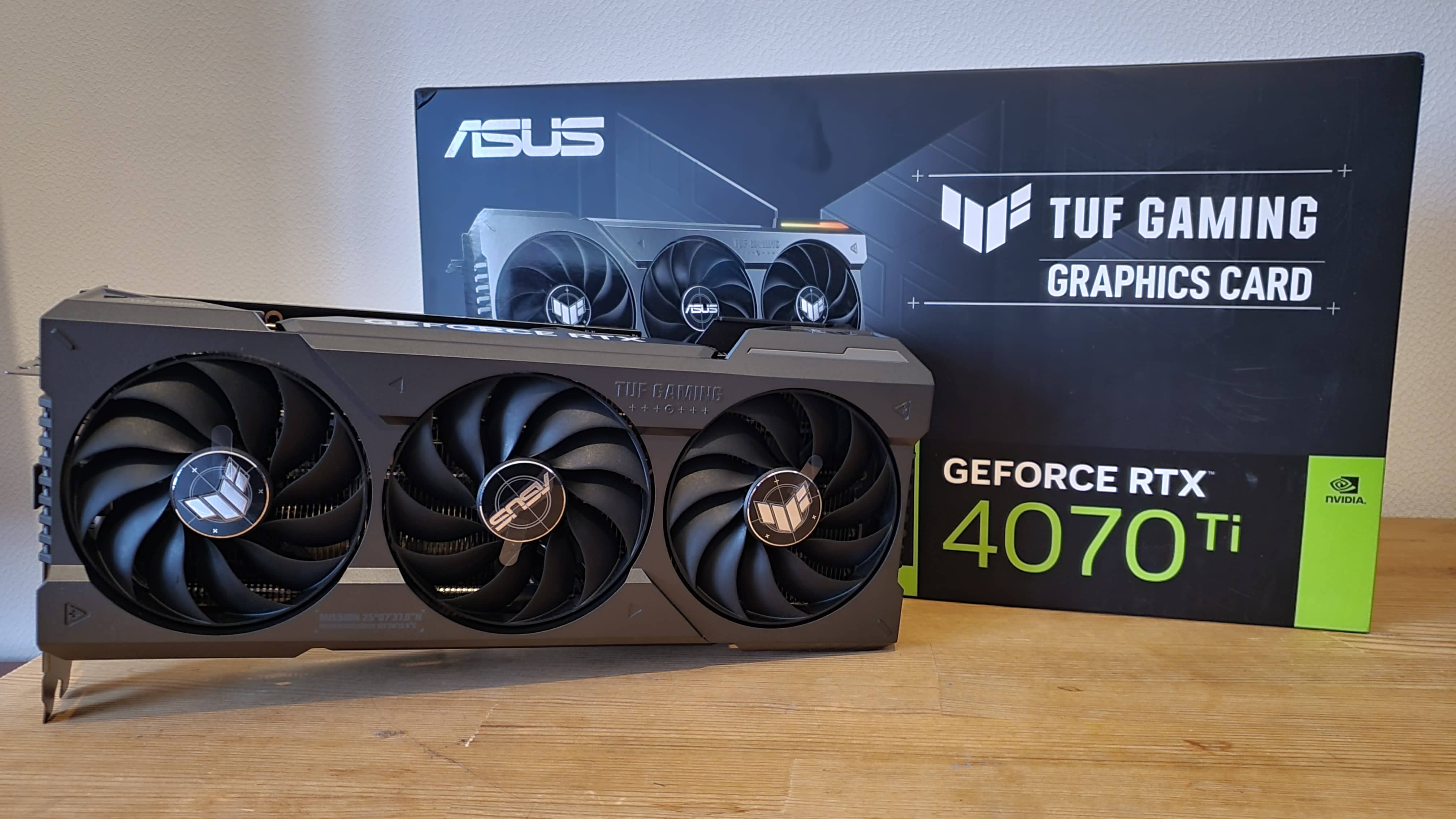 Asus geforce rtx 4070 ti rog strix