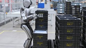 Foxconn и Nvidia обсуждают внедрение человекоподобных роботов на сборке серверов GB300 в Хьюстоне