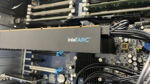 Обнаружен инженерный образец Intel Arc A750 с 512-битной шиной и 16 ГБ GDDR6