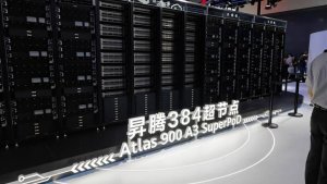 Huawei показала суперкластер CloudMatrix 384 с производительностью выше NVIDIA GB200