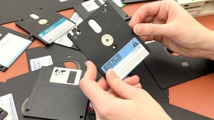 Кембридж запускает проект спасения данных с дискет «Future Nostalgia»