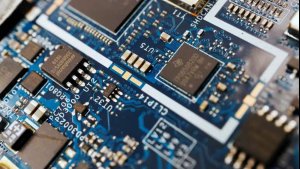 Дефицит LPDDR5X: поставки смартфонной памяти смещаются на середину 2026 года