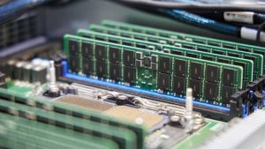 Цены на NAND и DRAM резко выросли на фоне ажиотажного спроса со стороны дата-центров