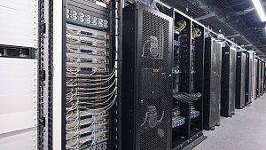 Microsoft закупает более 100 000 GPU Nvidia GB300 на $19,4 млрд для внутренних ИИ-команд
