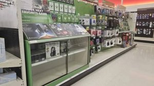 Microsoft опровергла слухи об исчезновении Xbox из розничных магазинов