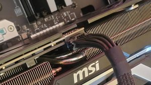 Проблемы с 16-pin продолжаются: у пользователя приплавился разъем на MSI RTX