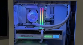 GeForce RTX 5090 Aorus Master Ice приобрели по знакомству в Micro Center за $2999 при цене $5199
