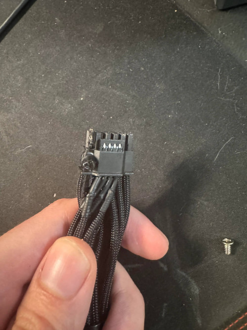 rtx 5090fe molten 12vhpwr v0 7wwoaqtmv4ie1