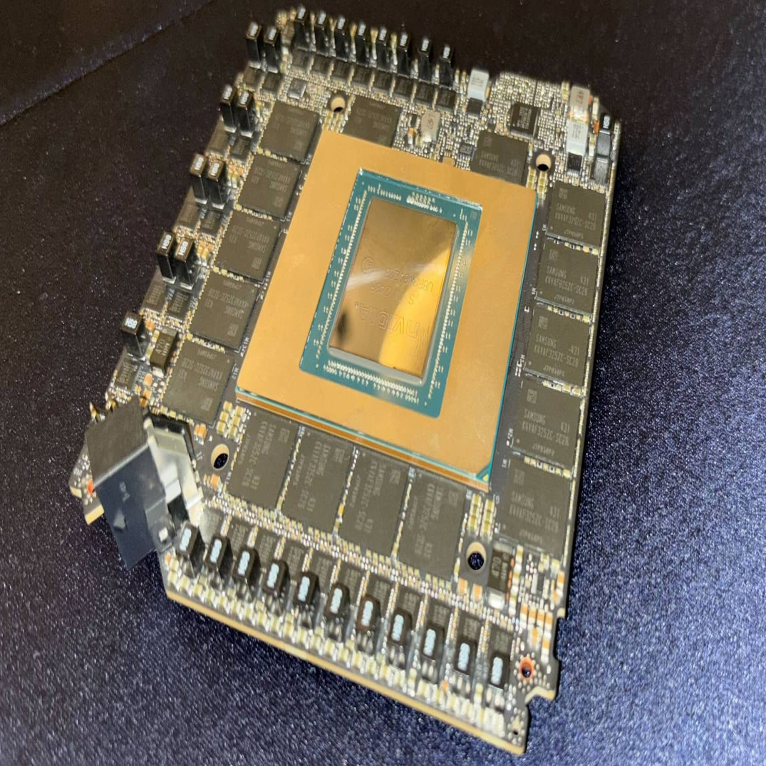 RTX 5090 Founders Edition: NVIDIA usa metal líquido para resfriamento ...
