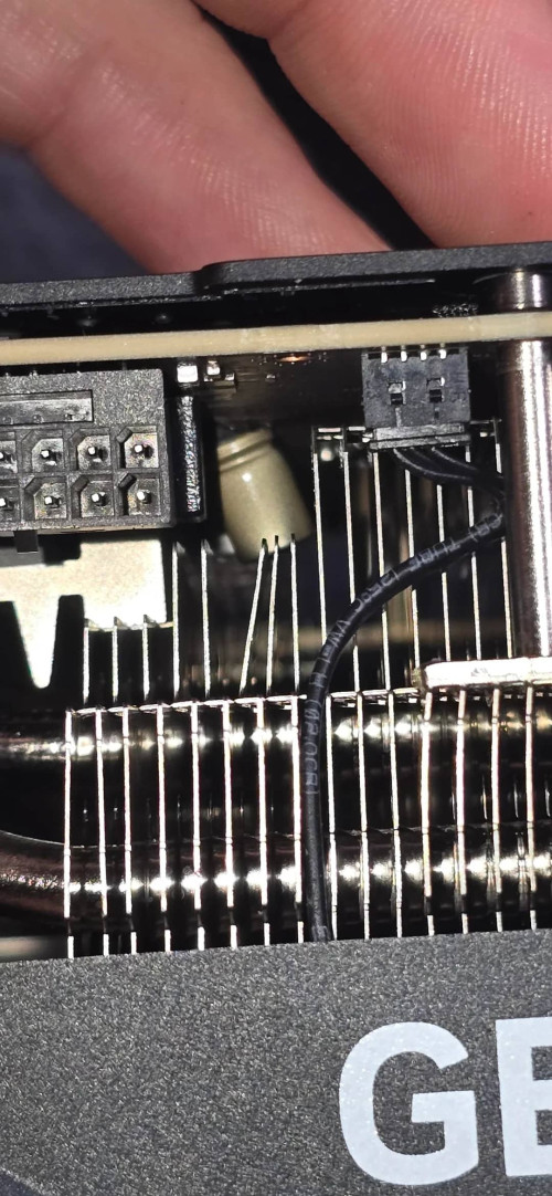 my 5090 exploded v0 xqim0cxnrflf1