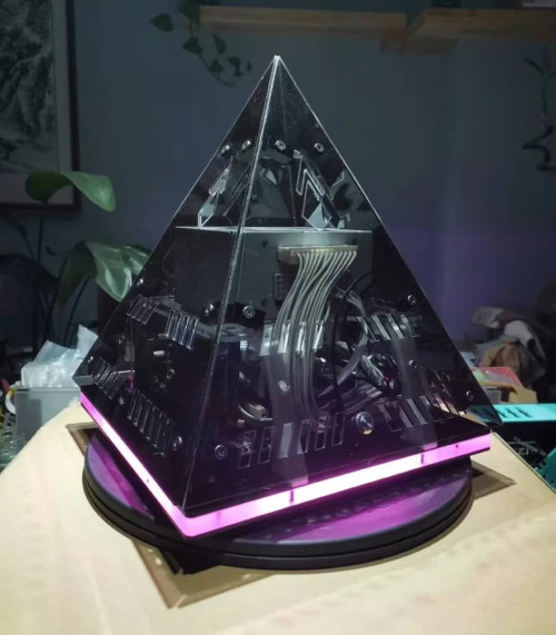 3d printed pyramid mini case v0 dqb5sr9p07vf1