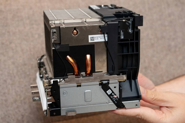 0JjrEOK1z1LrwDqEGqFO w