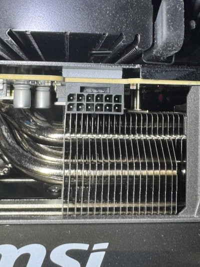 rtx 5090 power connector melted v0 dih4899l7r2f1